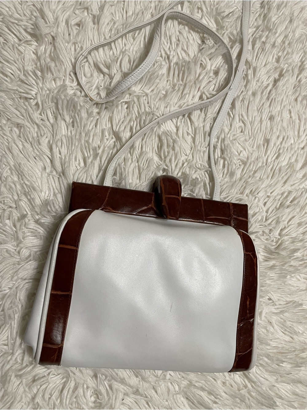 Vintage Susan Gail White And brown Leather crossbody bag Made In Spain